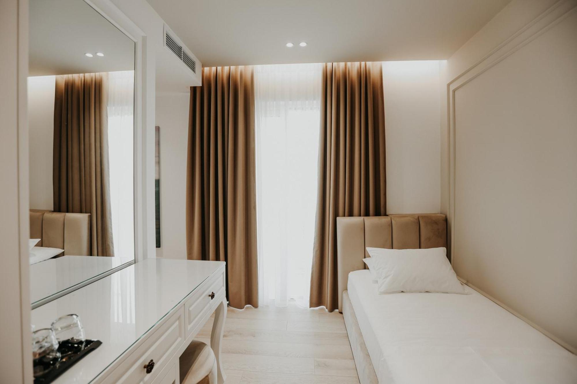 Seaside Hotel Vlore Luaran gambar